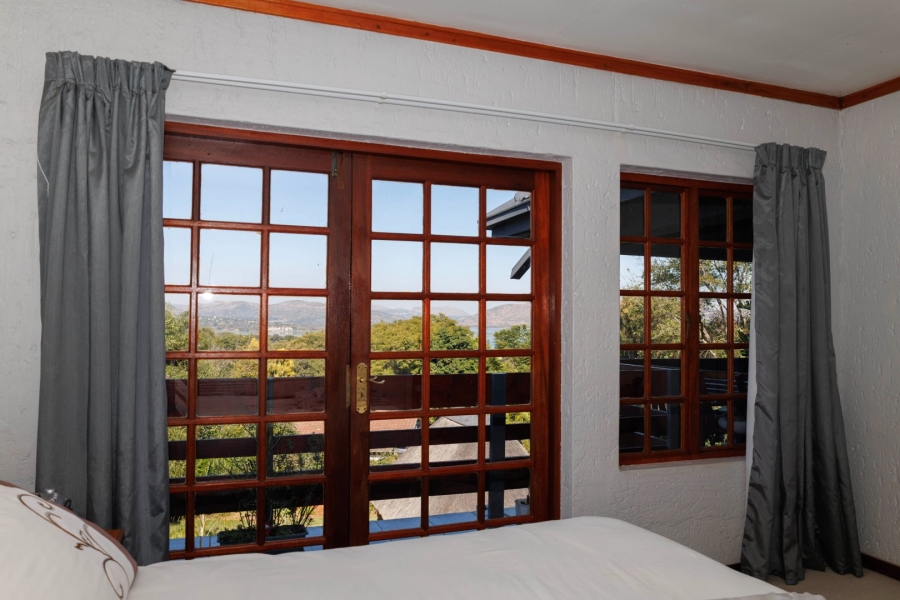 5 Bedroom Property for Sale in Schoemansville North West